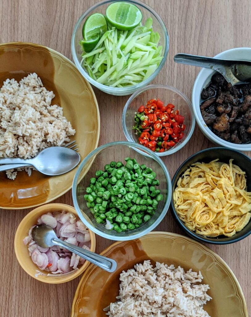 Shrimp paste fried rice