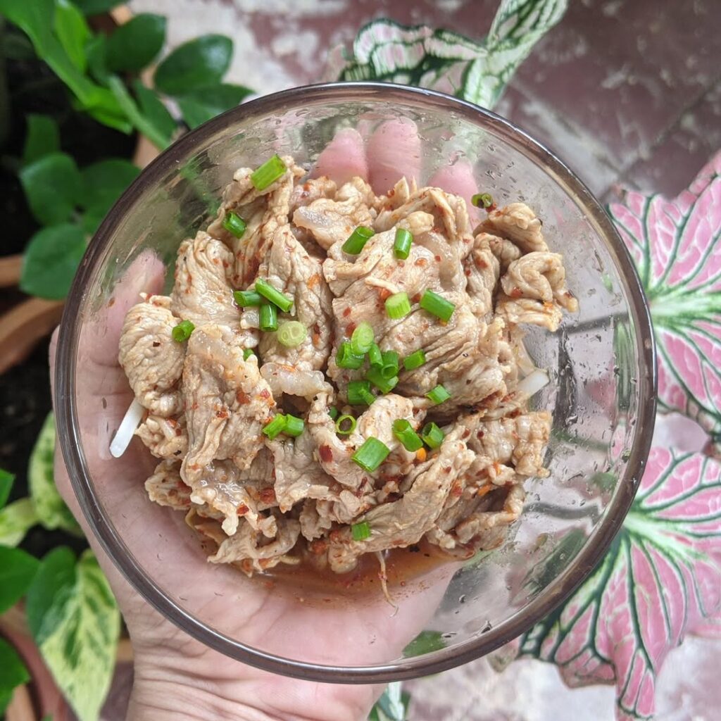 ยำเนื้อ